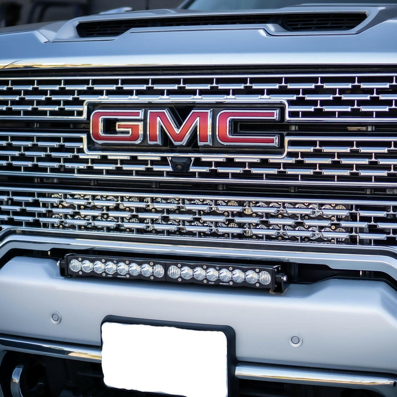 GMC S8 Dual 30 Inch Grille Light Bar Kit - GMC 2020-22 Sierra 2500HD/3500HD; NOTE: Exc. AT4.