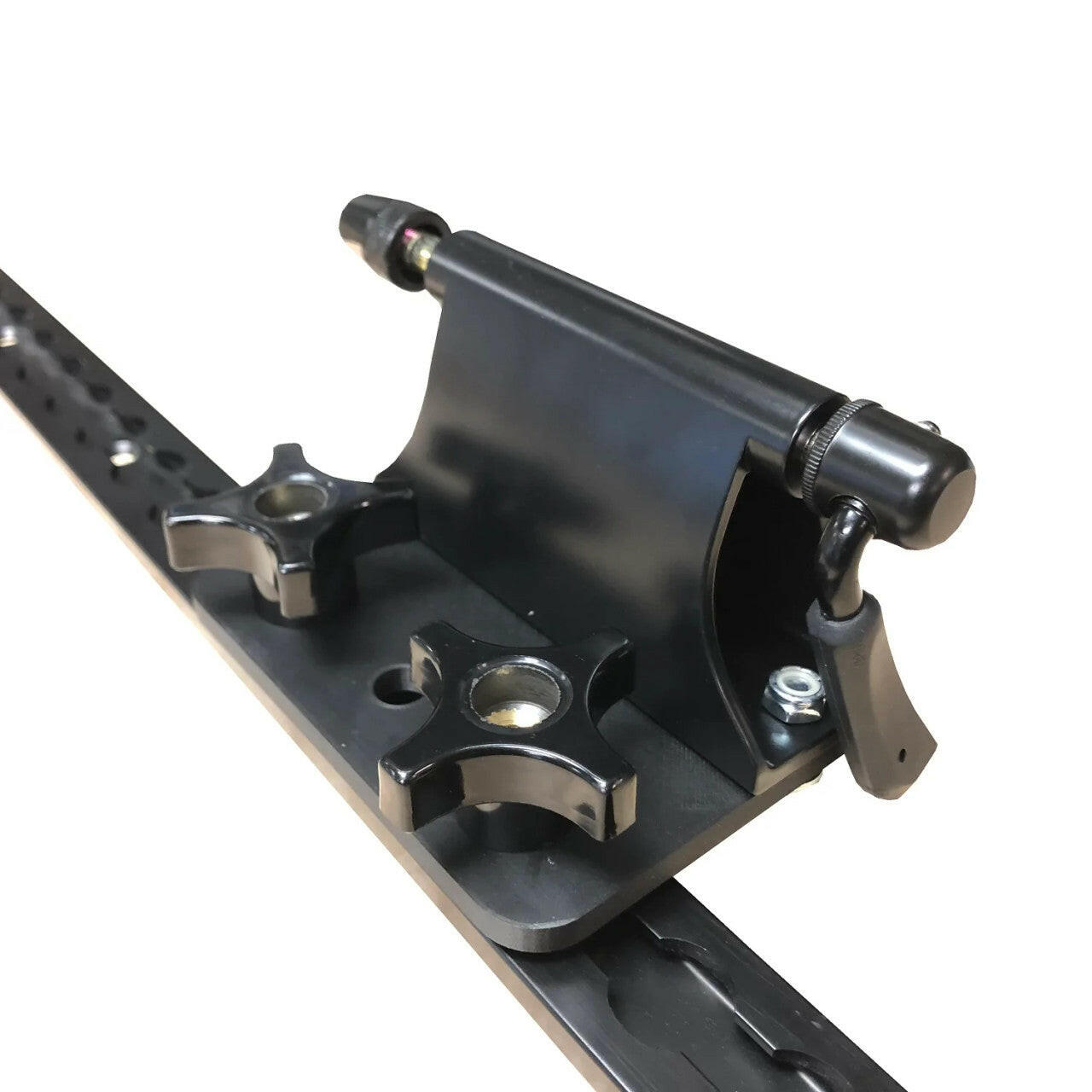 ROCKY MOUNT QUICK RELEASE AXLE - L-TRACK MOUNTING KIT.