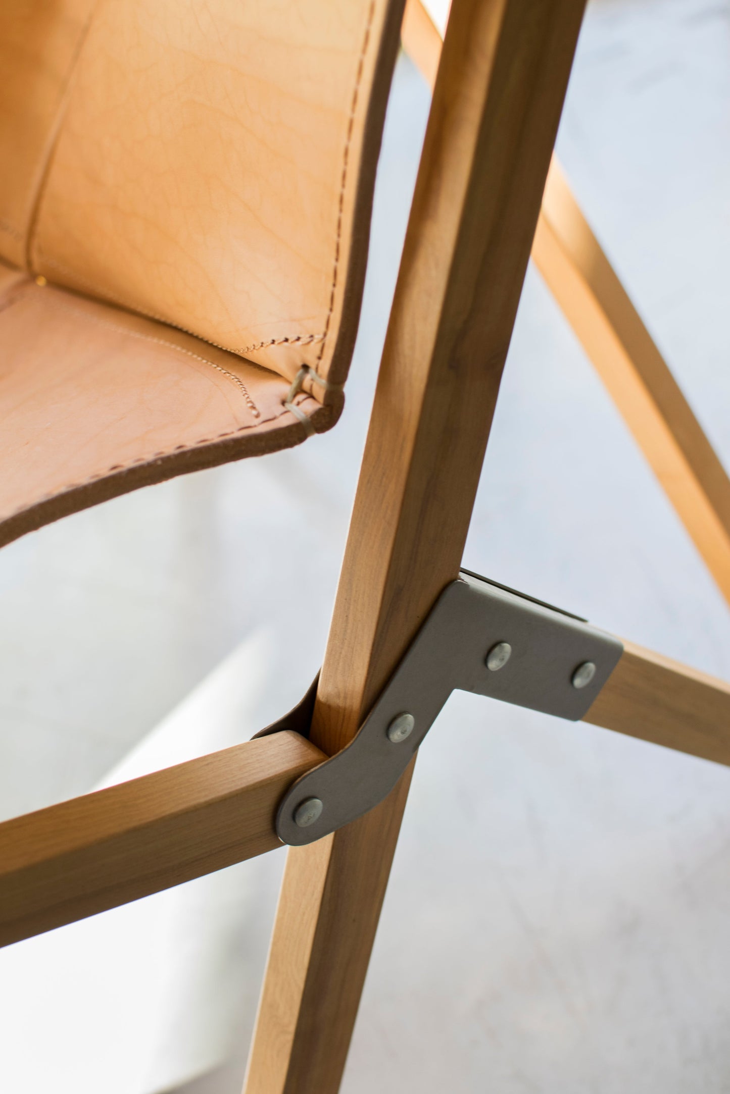 Tripolina Leather Chair