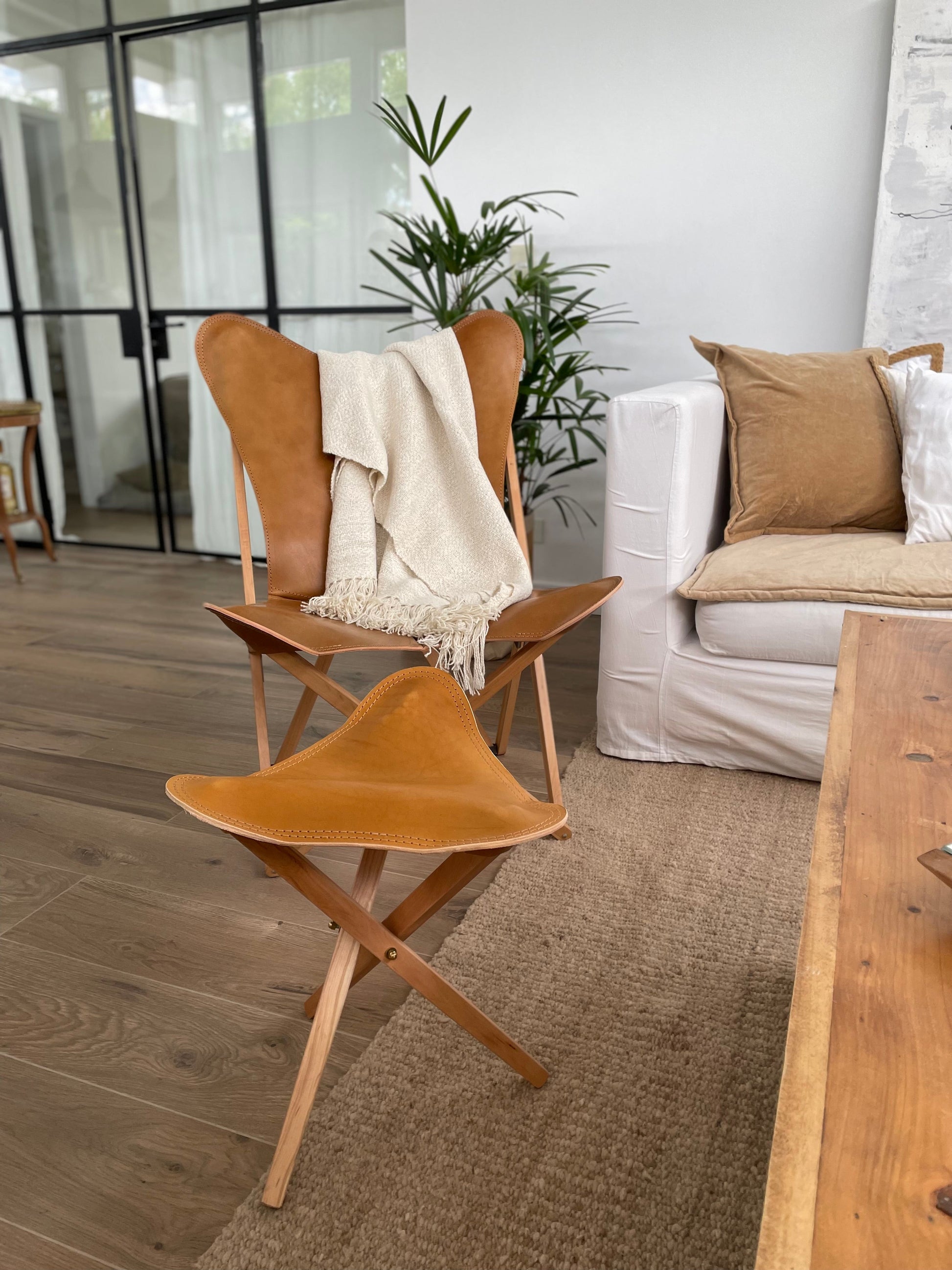 Tripolina Leather Chair